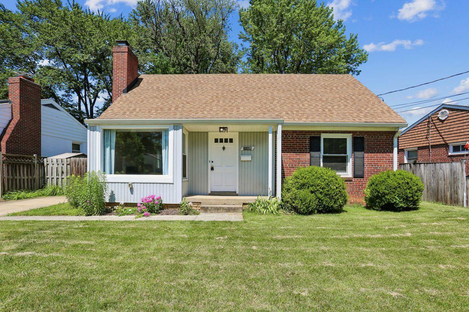 Make This Charming Cape Cod Your Next Home – photo 1