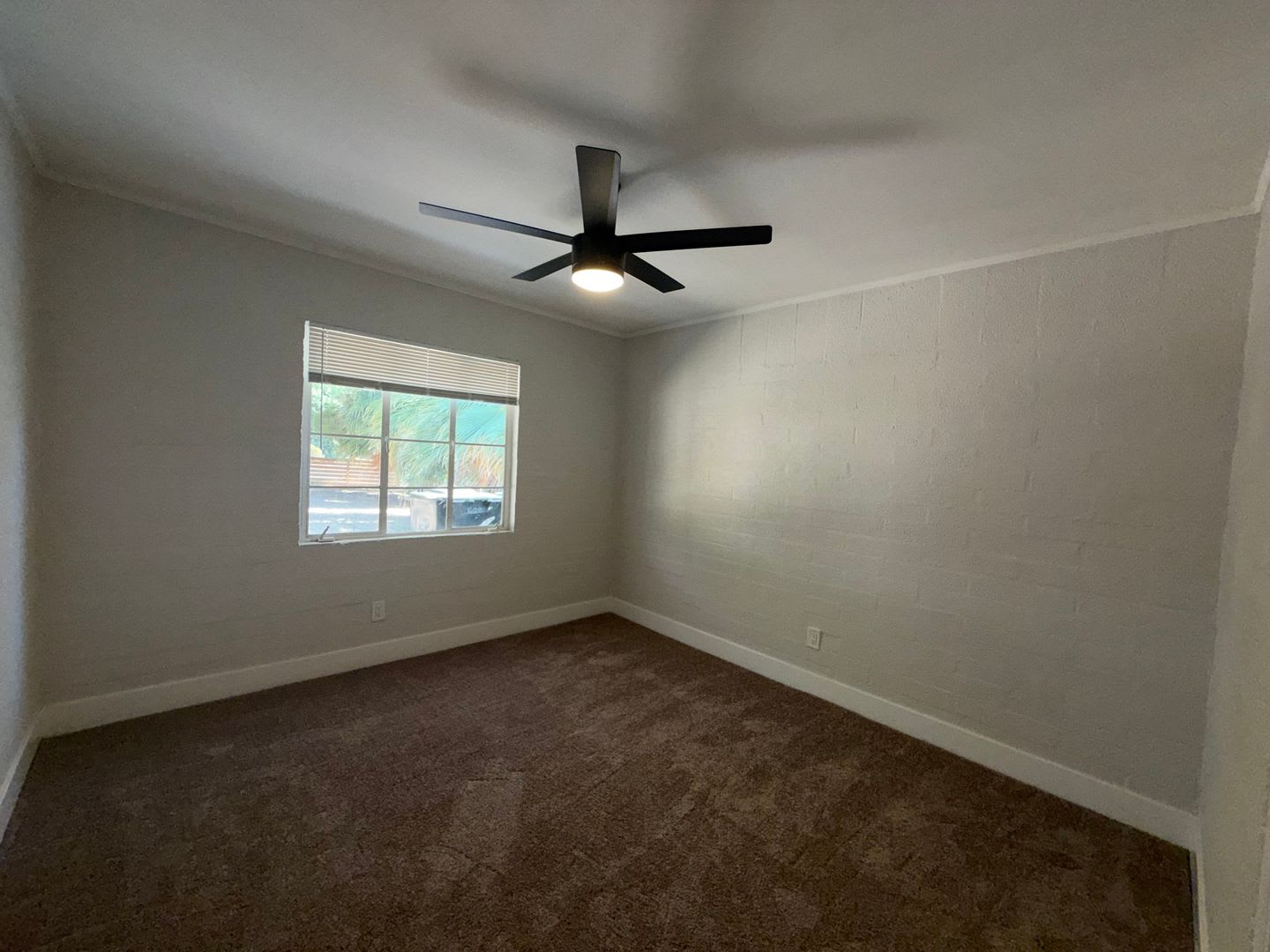 Updated 2-Bedroom Unit in Duplex with Brand-New Flooring – photo 5