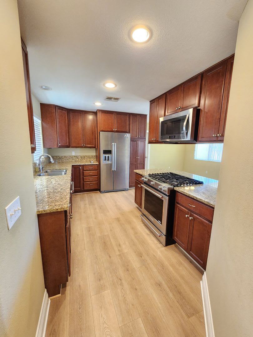 MOVE IN SPECIAL!! Copper Hills 4 Bedroom home with 3 car garage. – photo 4