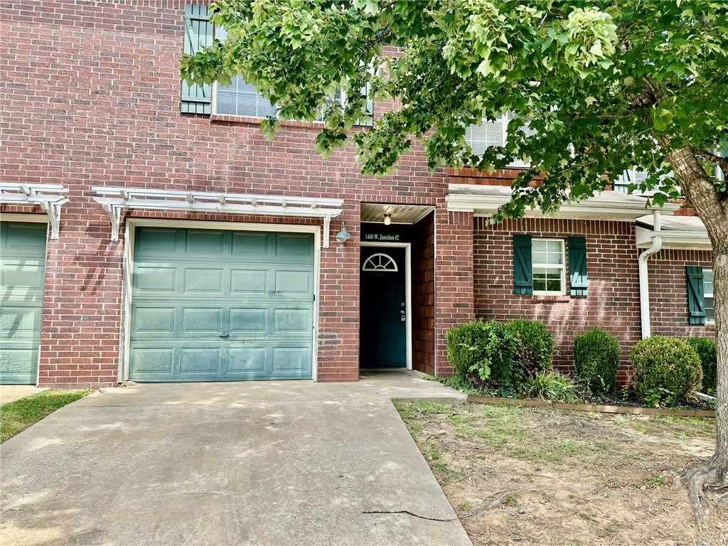 1460 W Junction Street – photo 1
