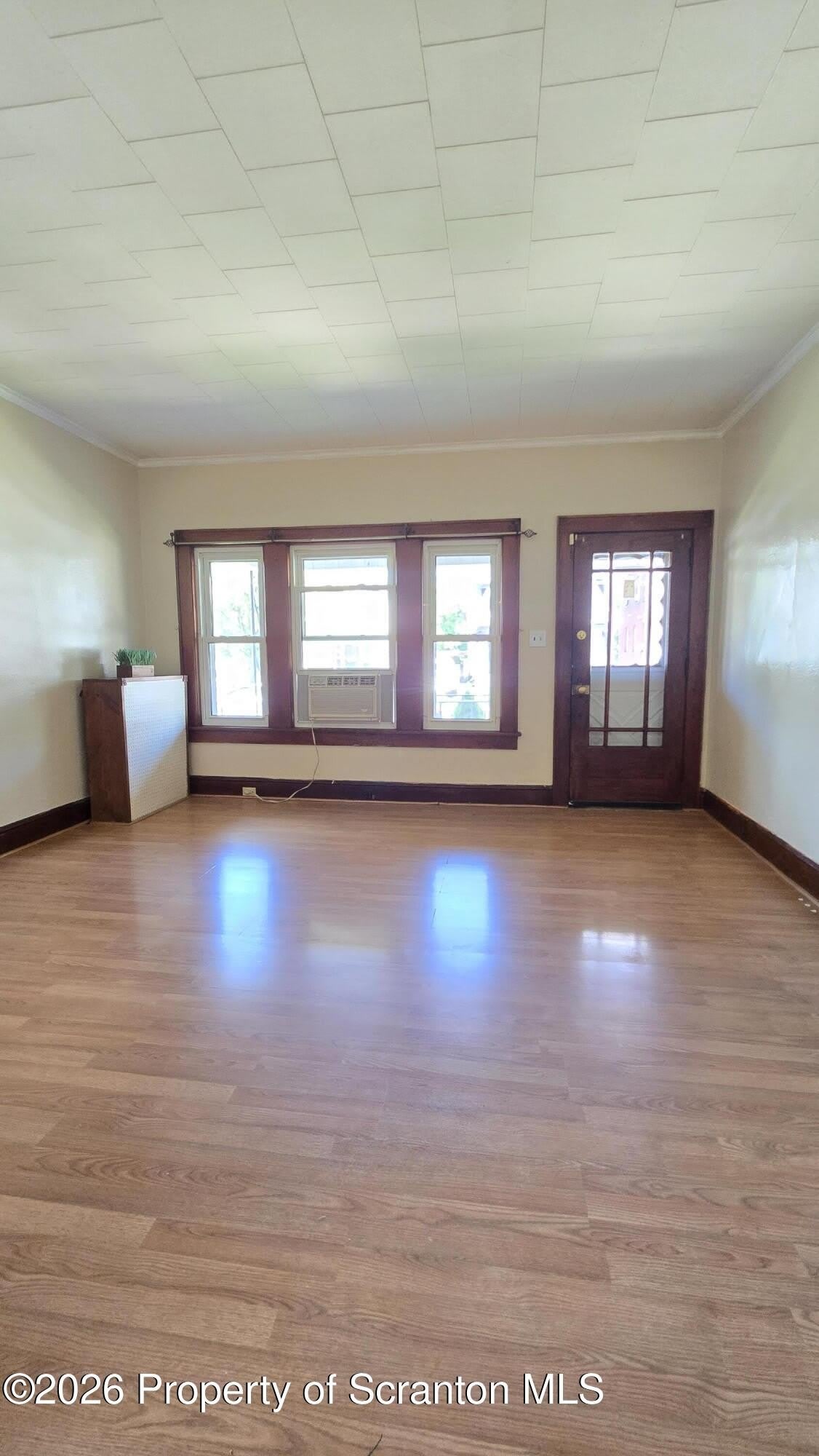 542 Deacon Street – photo 4