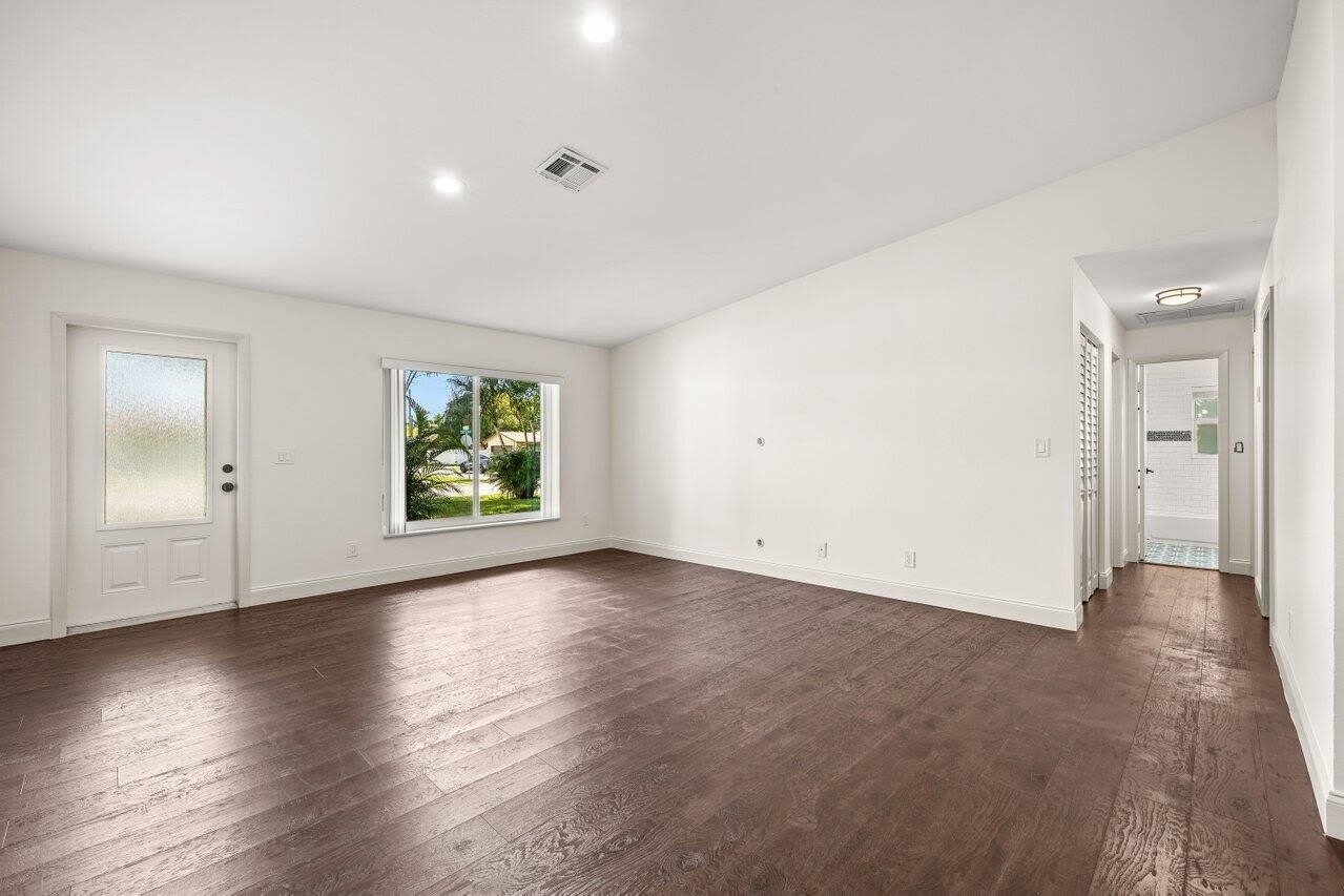 638 Sw 4Th Avenue – photo 5
