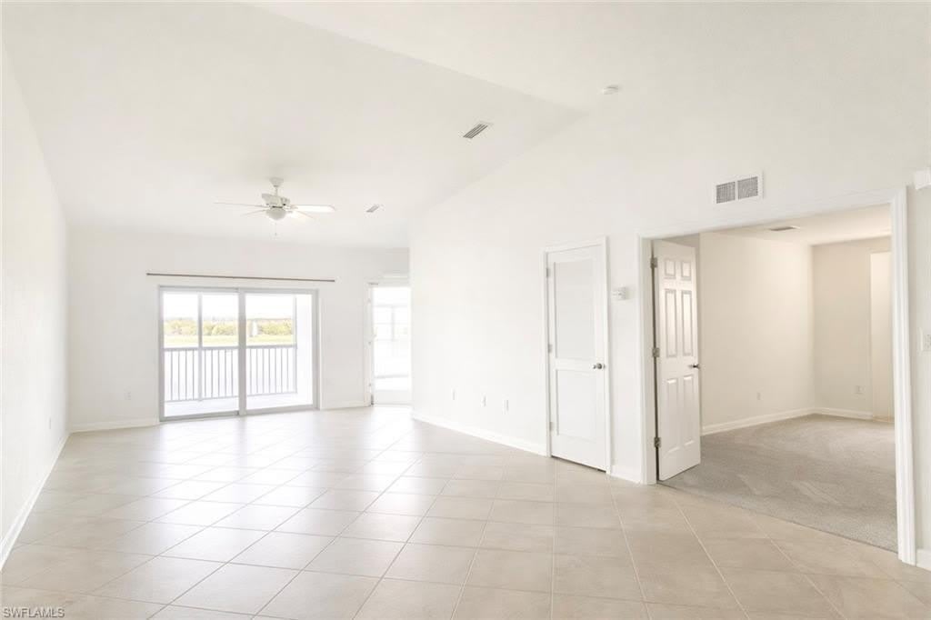 15940 Grassland Ln – photo 2