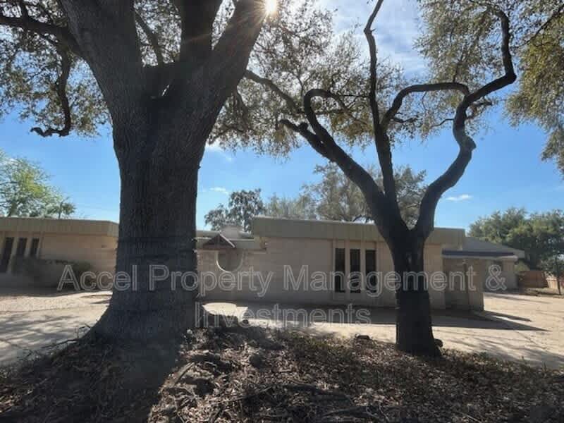 1416 Grovewood Drive – photo 2
