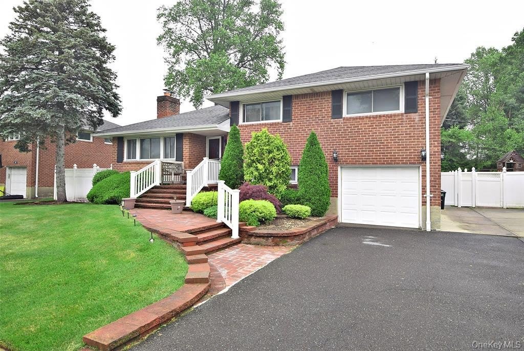 51 Whitman Avenue – photo 2