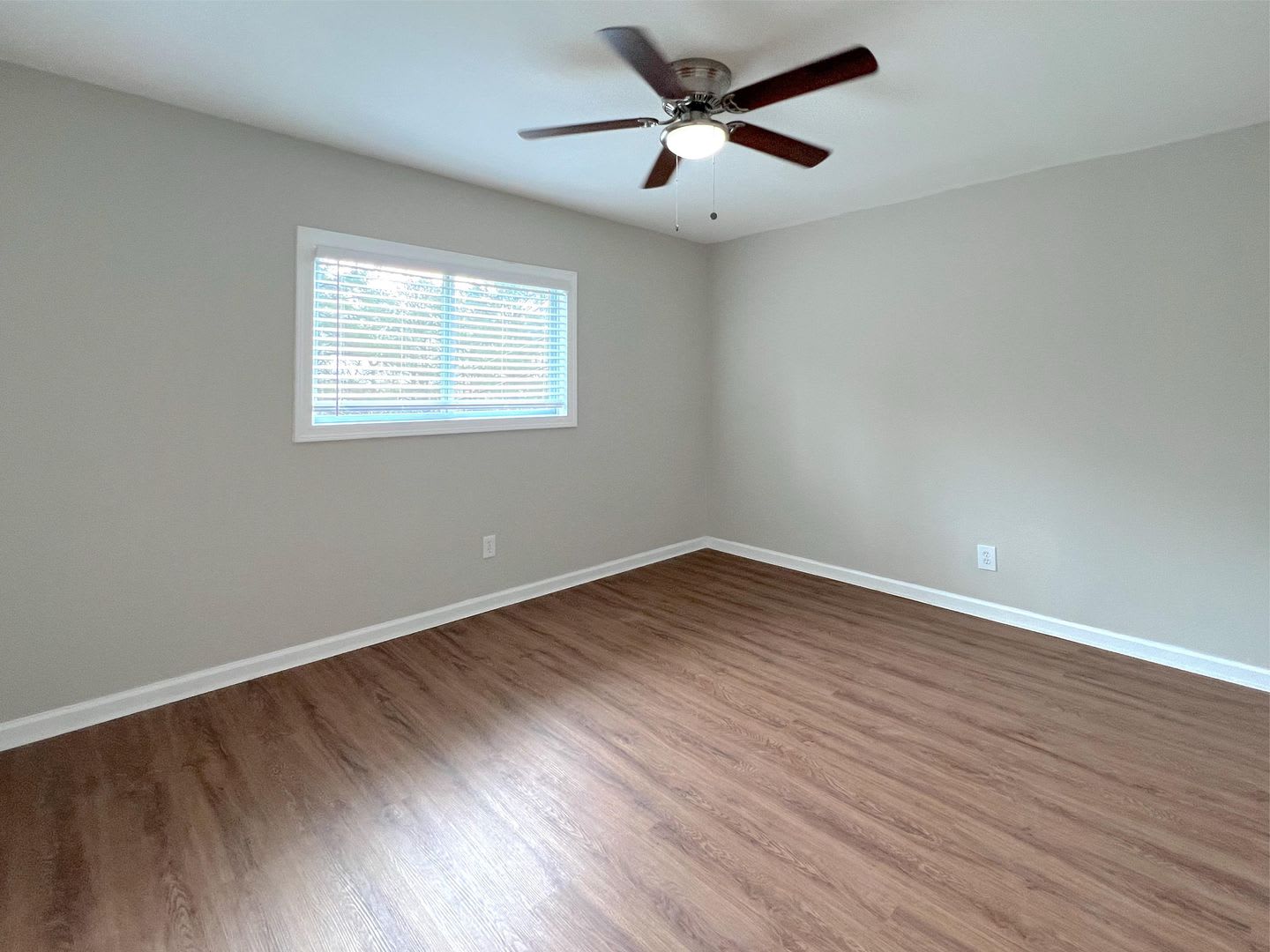 Room in 2 Bedroom Home at Gresham Park Dr – photo 3