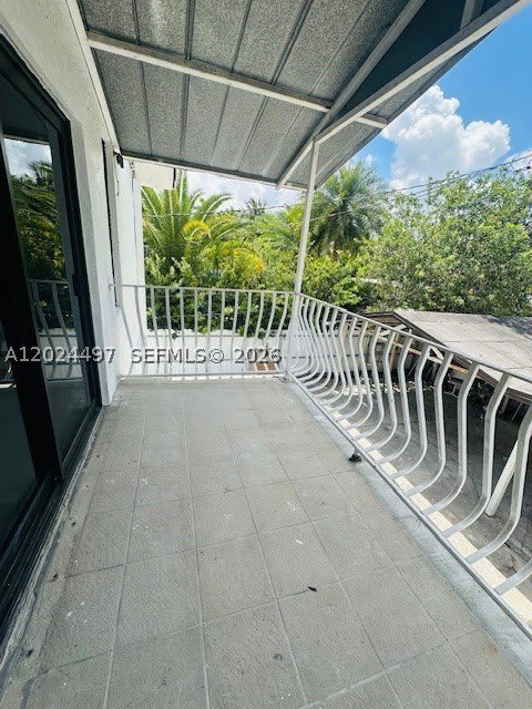 11870 SW 5th St – photo 4