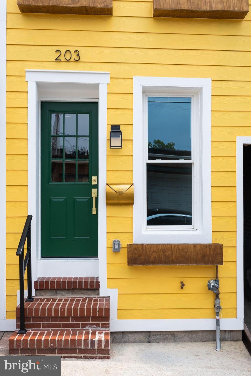 203 S MADEIRA Street – photo 3