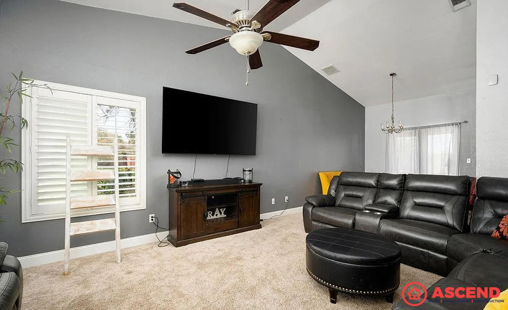Luxury 4 Bed 3 Bath Home In 93312 Fully Equipped With Pool – photo 4