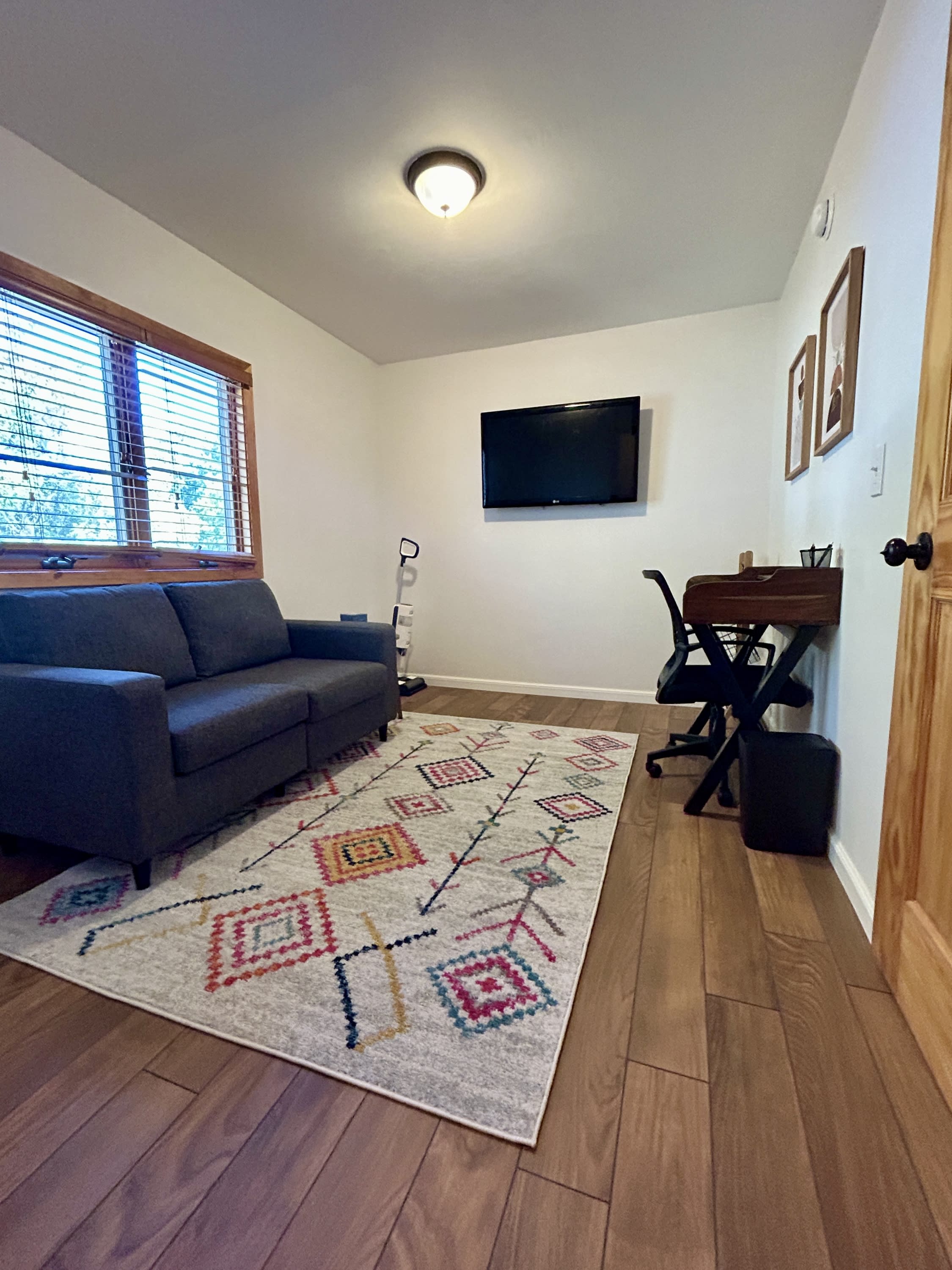 301 1st Ave N – photo 4