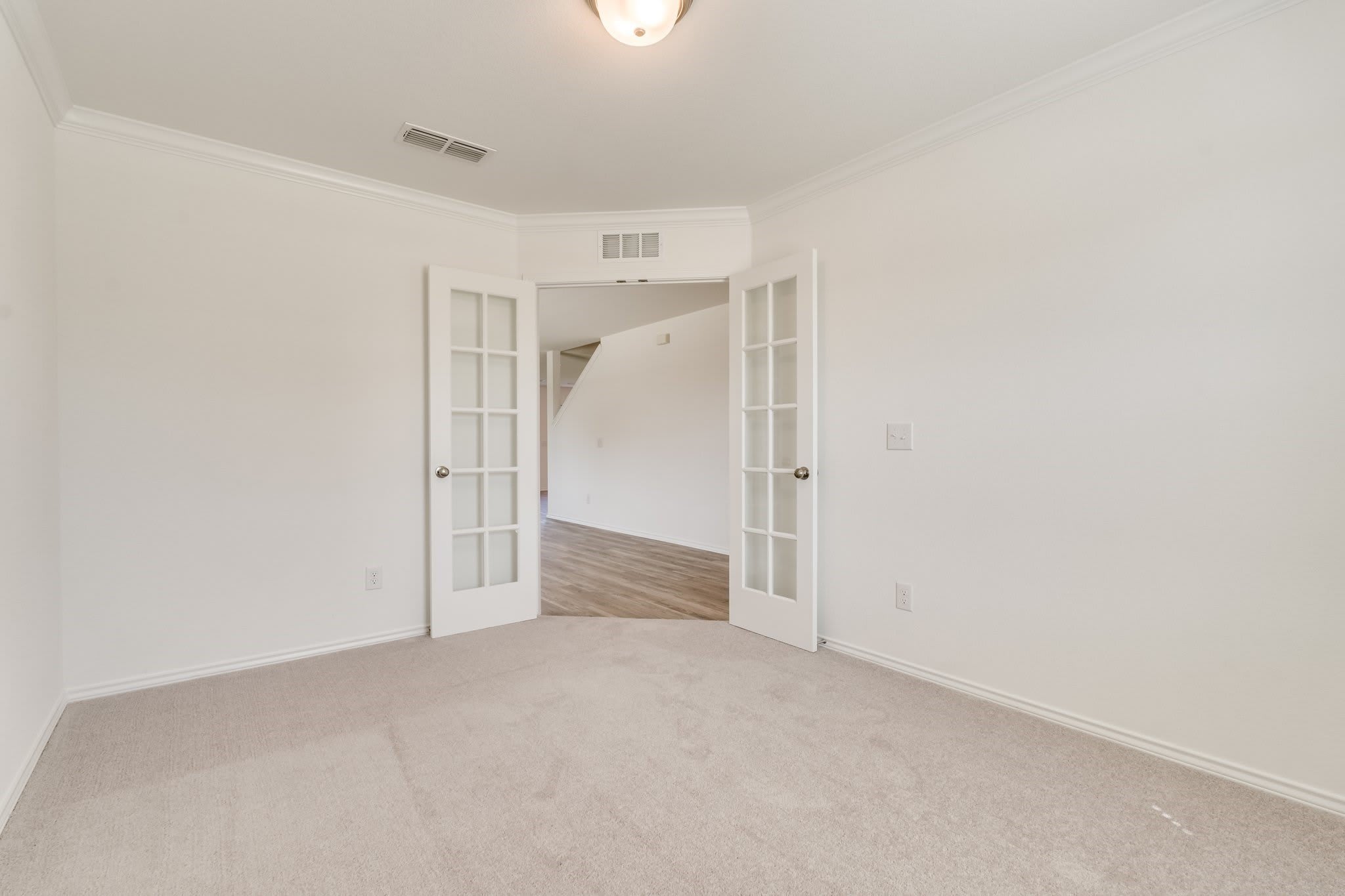 16025 Malaya Street – photo 5