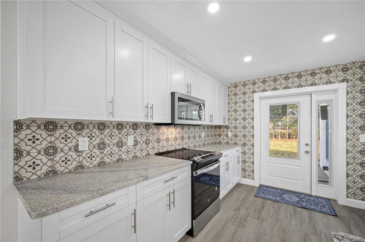 10123 52nd Avenue North – photo 4