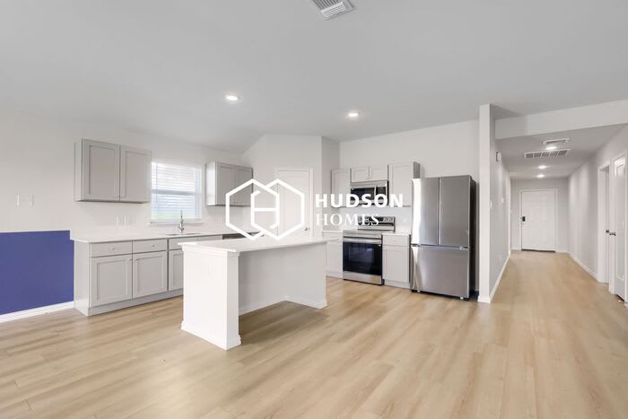 926 Childress Drive – photo 3
