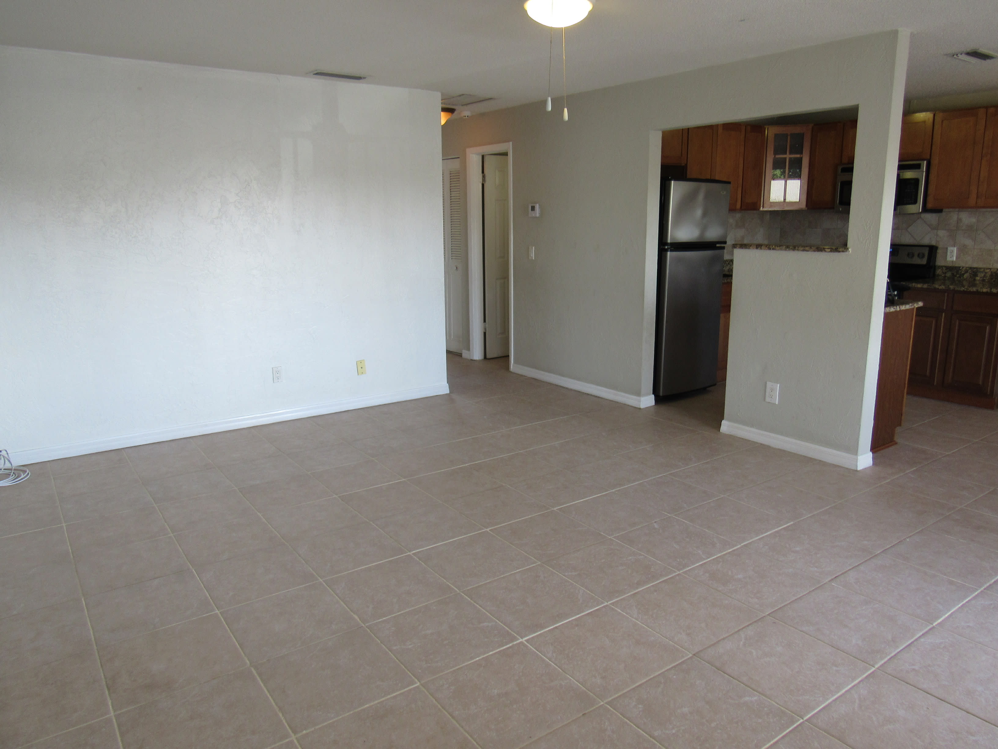 411 N Halifax Ave Apt 302 – photo 4