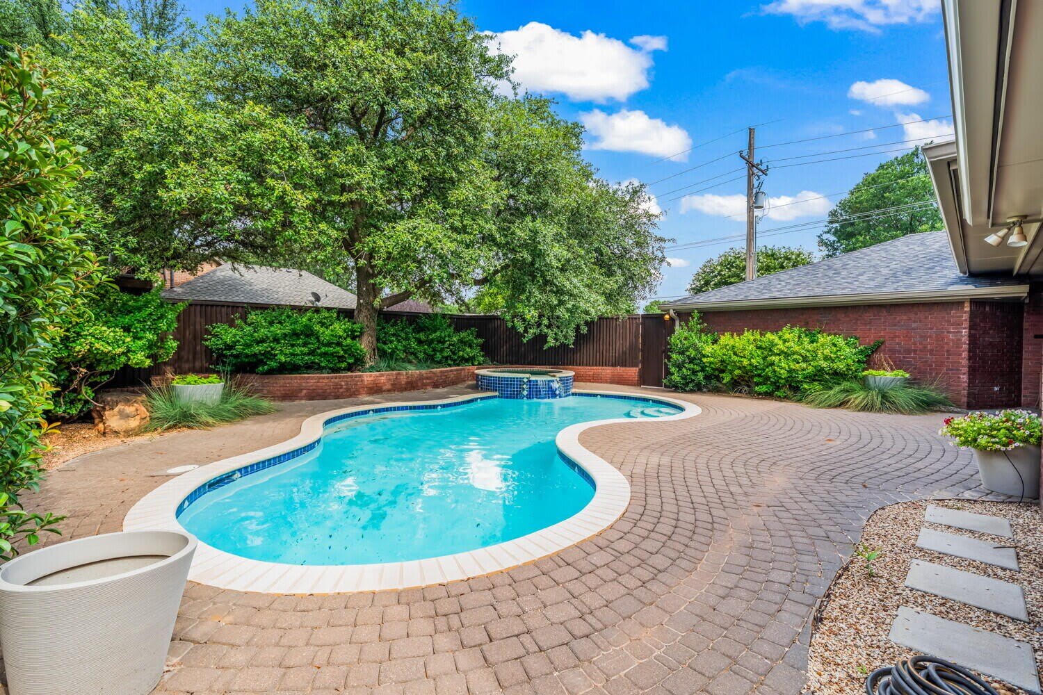 8707 Savannah Avenue – photo 4