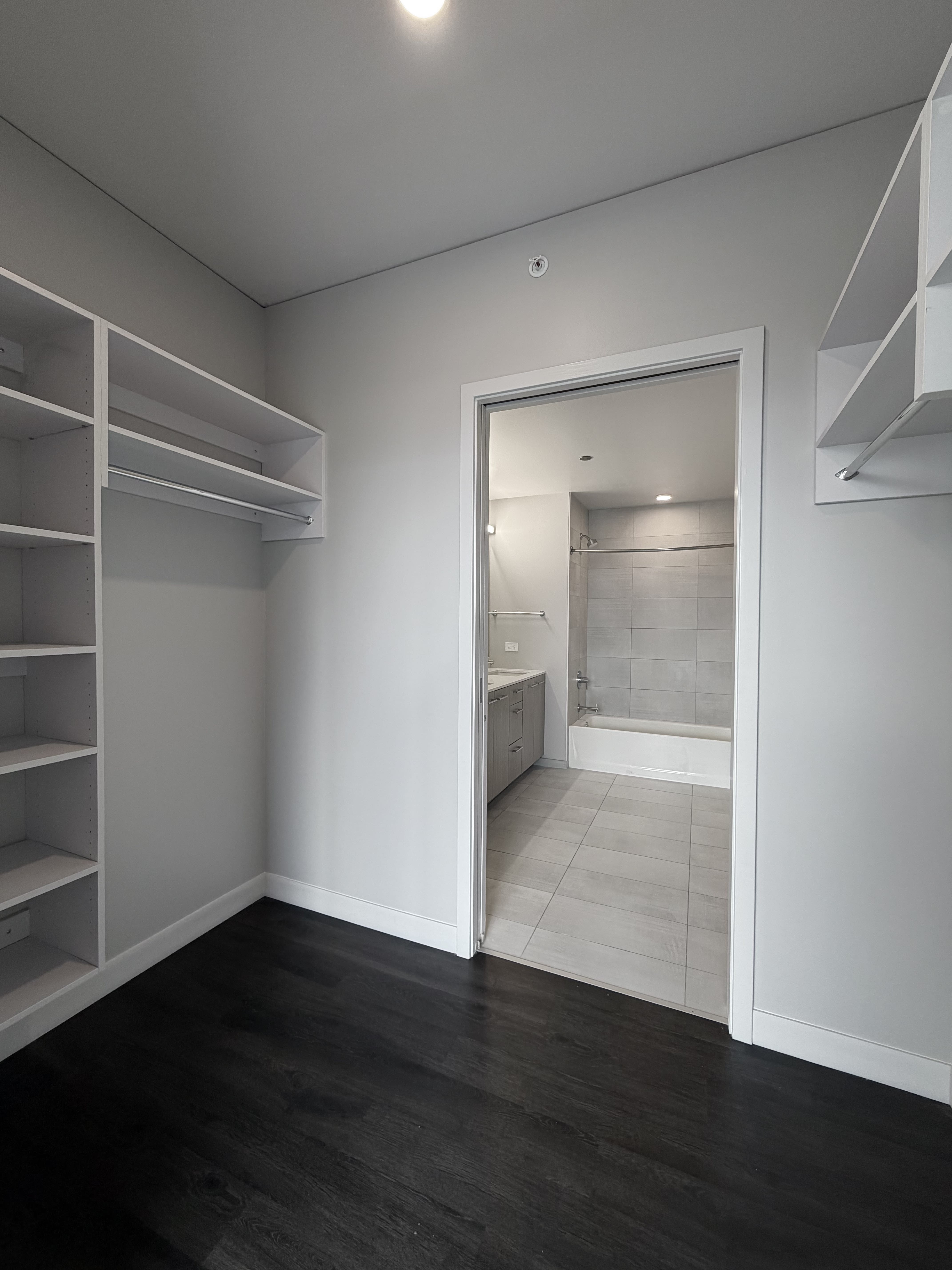 901 W Adams St – photo 5