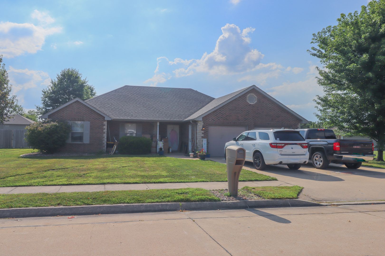 Spacious 3BR Ashland Home w/ 2-Car Garage & Large Backyard – photo 4