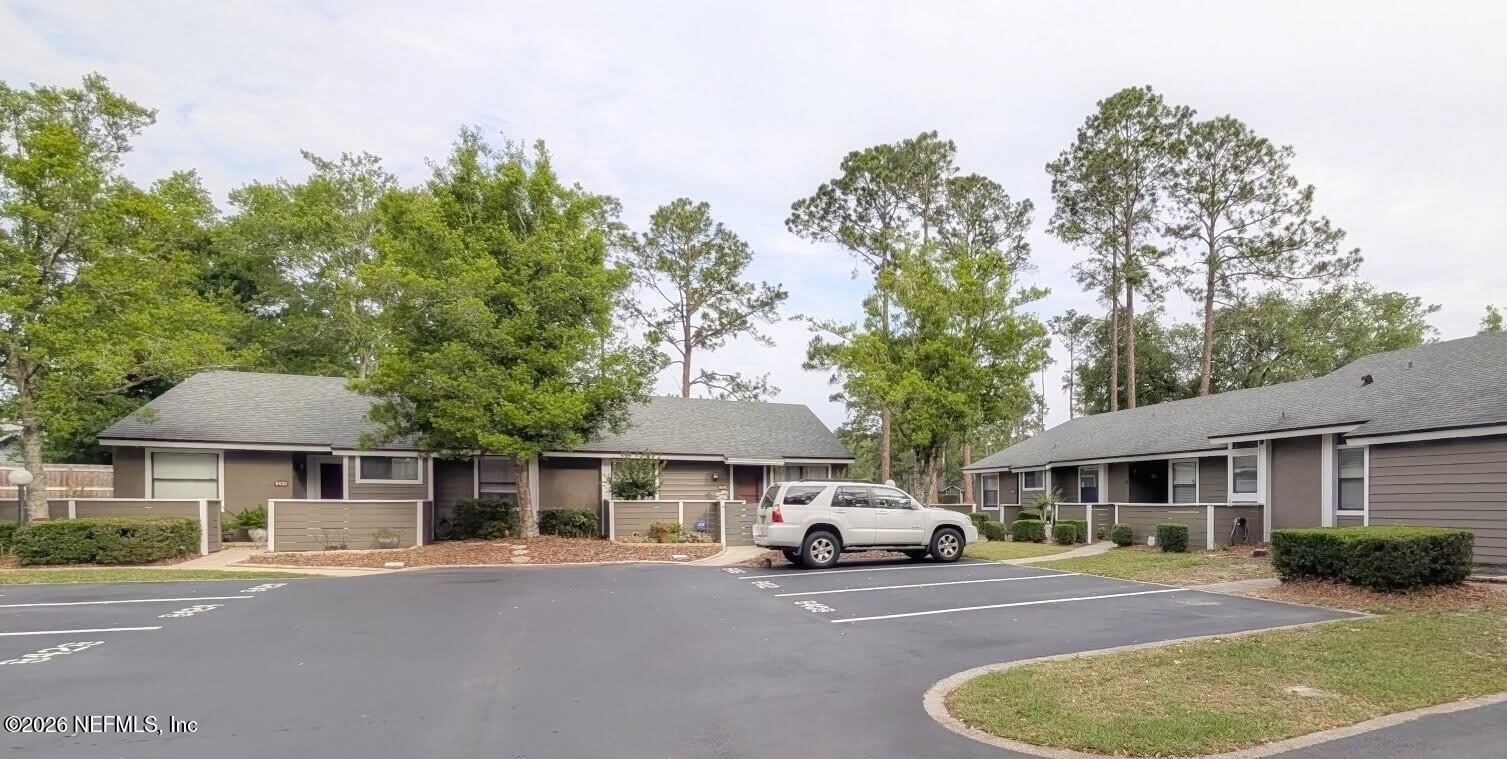 8412 LONG MEADOW Circle N – photo 2