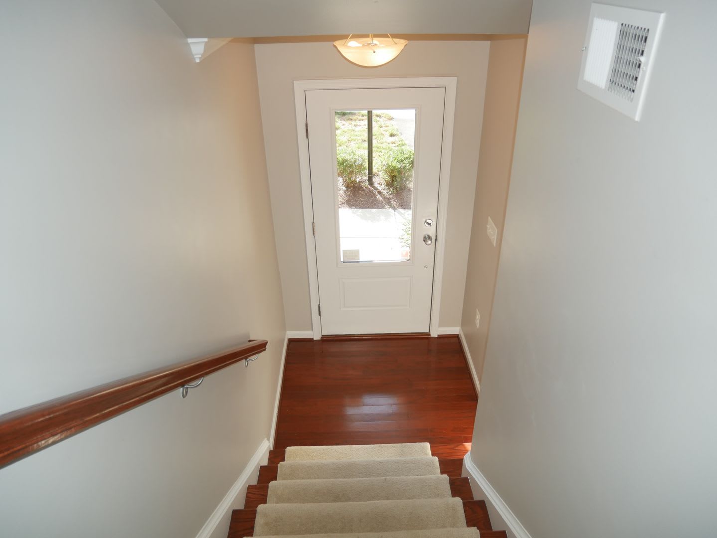 Gorgeous End Unit Garage Townhome In Brambleton for Rent! – photo 2