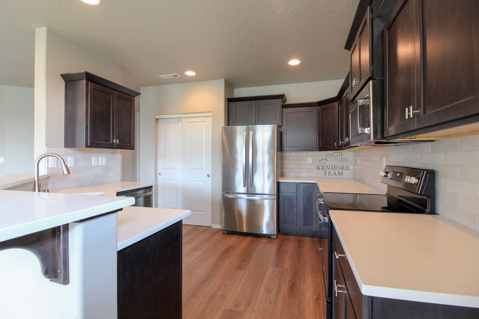 3 Bedroom, 2 Bath Home in Richland – photo 2
