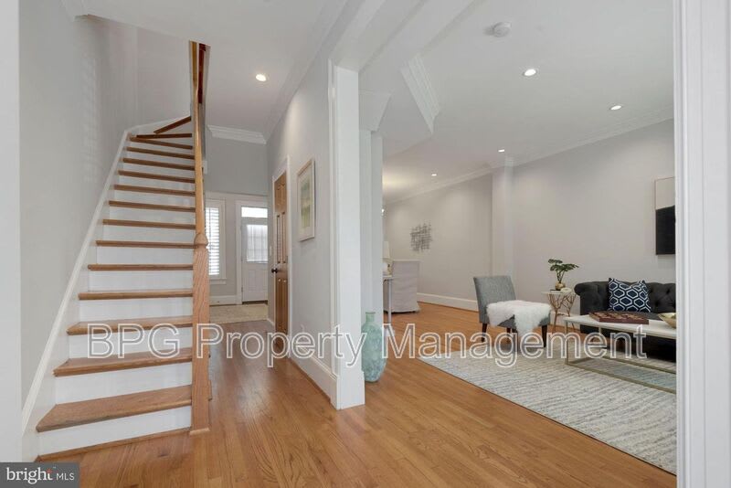 431 Manor PL NW – photo 3