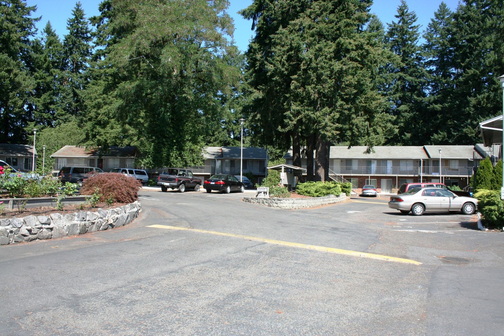 Large Two Bedroom Apartment Homes – photo 1