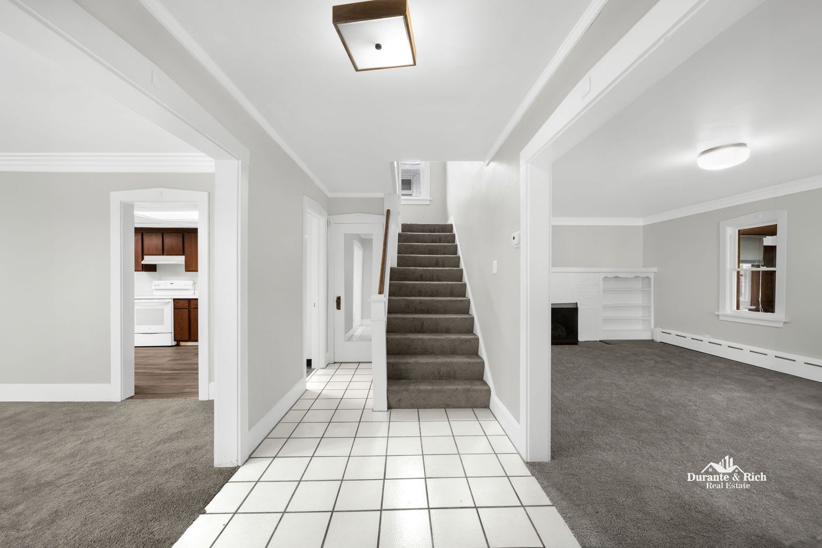 Single Family Home in Historic Oak Park Neighborhood – photo 2