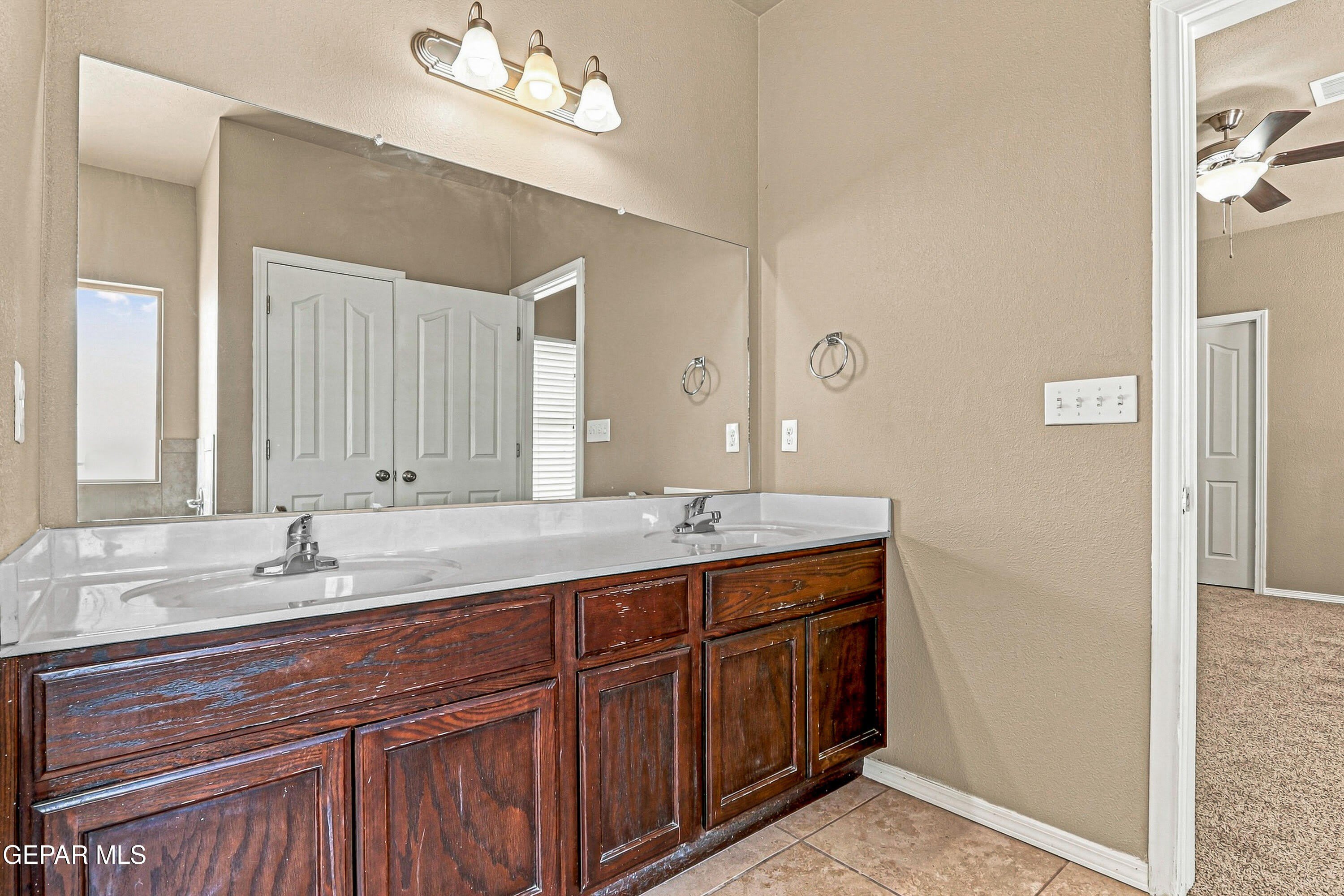 7008 FAXON Drive – photo 4