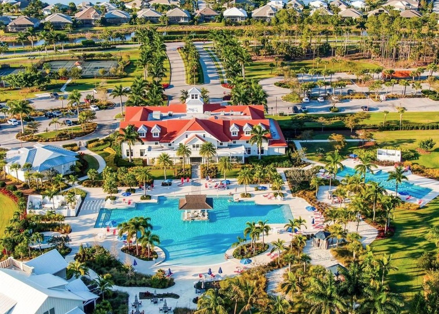 Luxury Turn Key Lakefront Private Pool Home 5 Bedrooms Plus A Den 7 Bathrooms Highly Desired Isles Of Collier Preserve Naples Seasonal Pet Friendly Home Ready For A Tenant Turnkey Furnished – photo 4