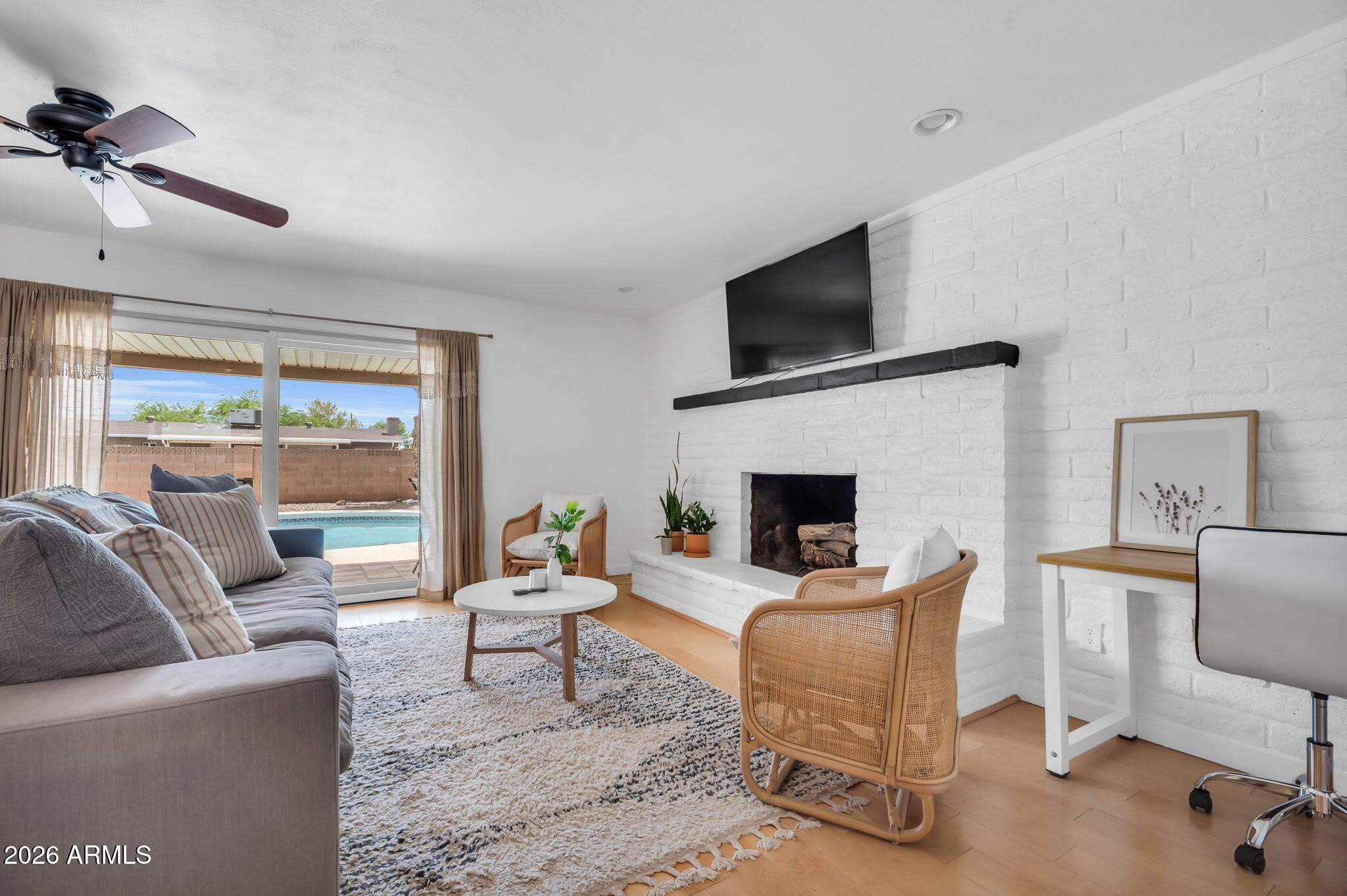 1275 E CAMPUS Drive – photo 1
