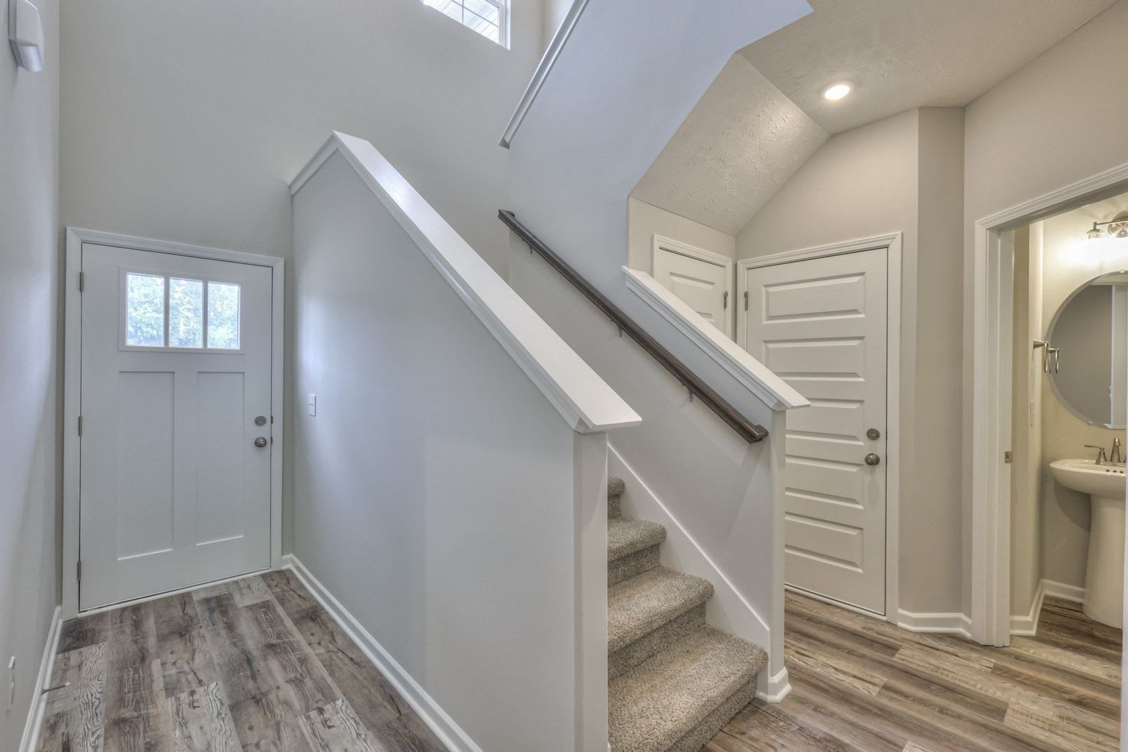 BRAND NEW Townhome in Manchester! 3 Bed 2.5 Bath! – photo 5