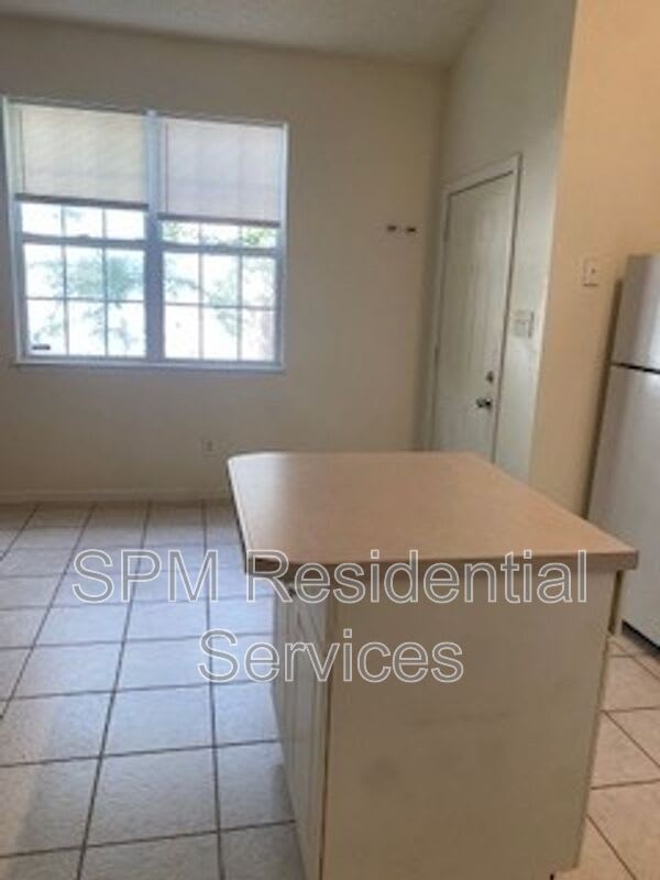 4210 Lake Ave – photo 5