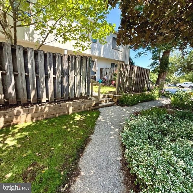 297 Summit House – photo 1