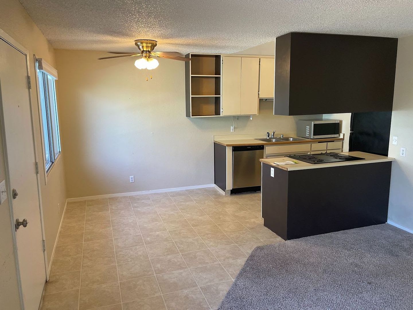 2 Beds 1 Bath – photo 4