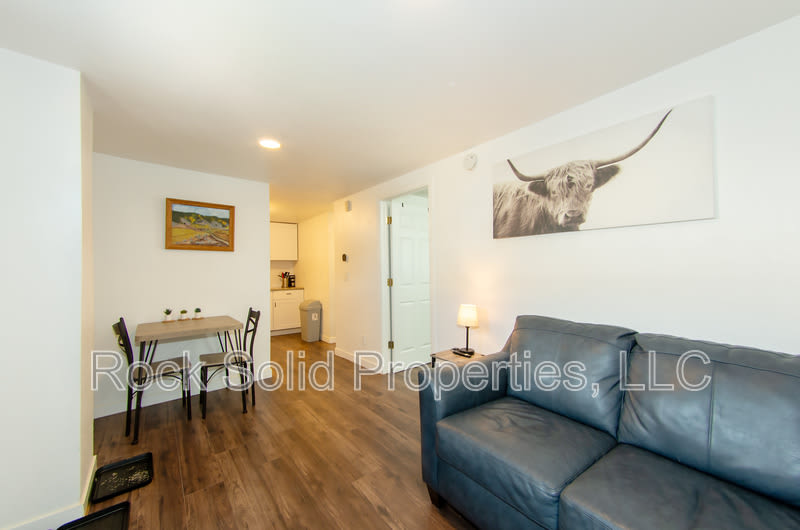 516 East 6Th Street C – photo 3