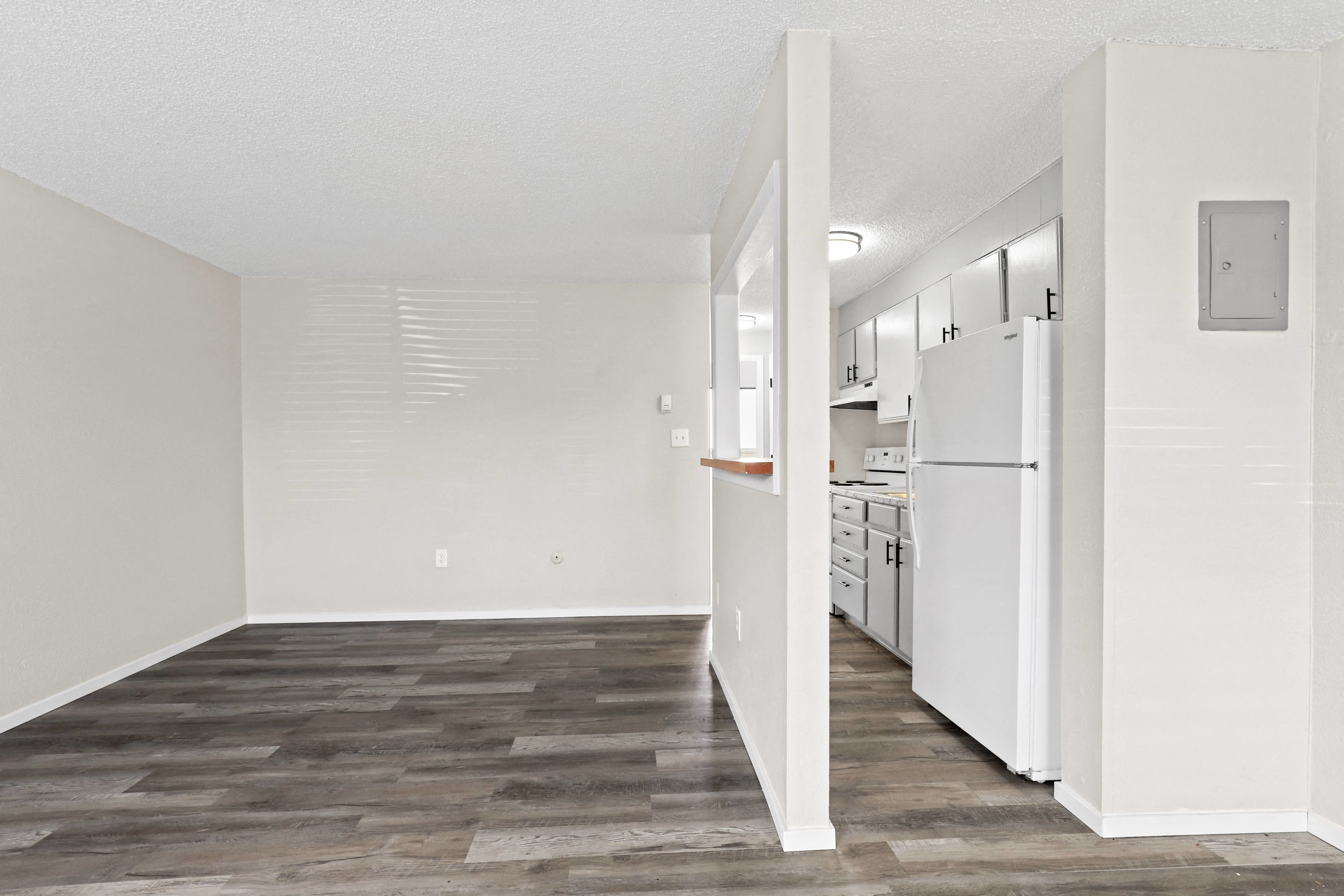 Royal Chateau Apartments – photo 3