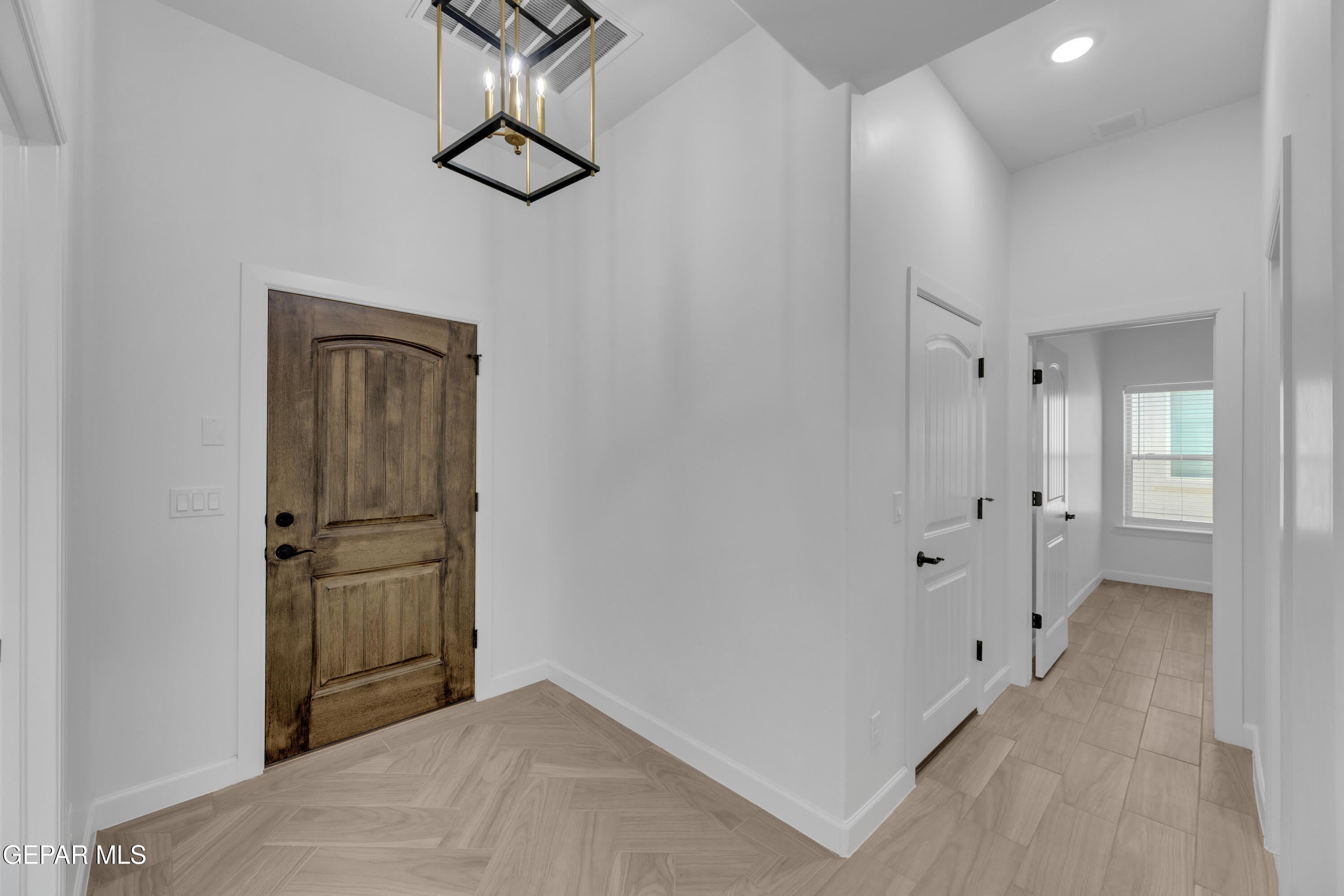 781 CEDARWOOD Avenue – photo 4