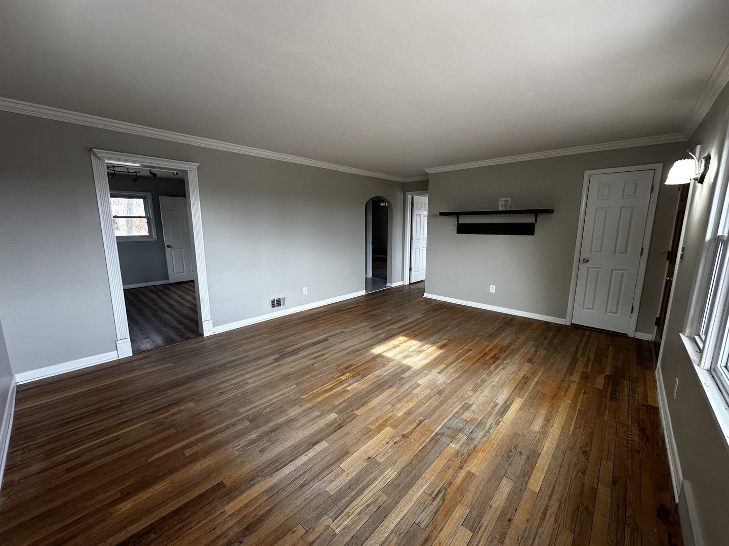 718 N 86Th St 3 Bed 2 Bath In Westside School District Hardwood Floors Finished Walkout Lower Level Detached Garage – photo 5