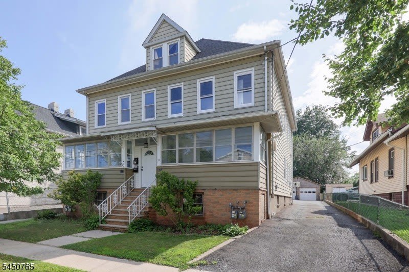 812 Bayway Ave – photo 1
