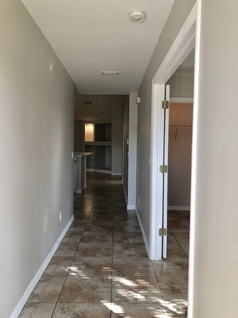 Experience this Large Cape Coral 3 bedroom 2 bath duplex with 1 car garage and screened in lanai. – photo 3