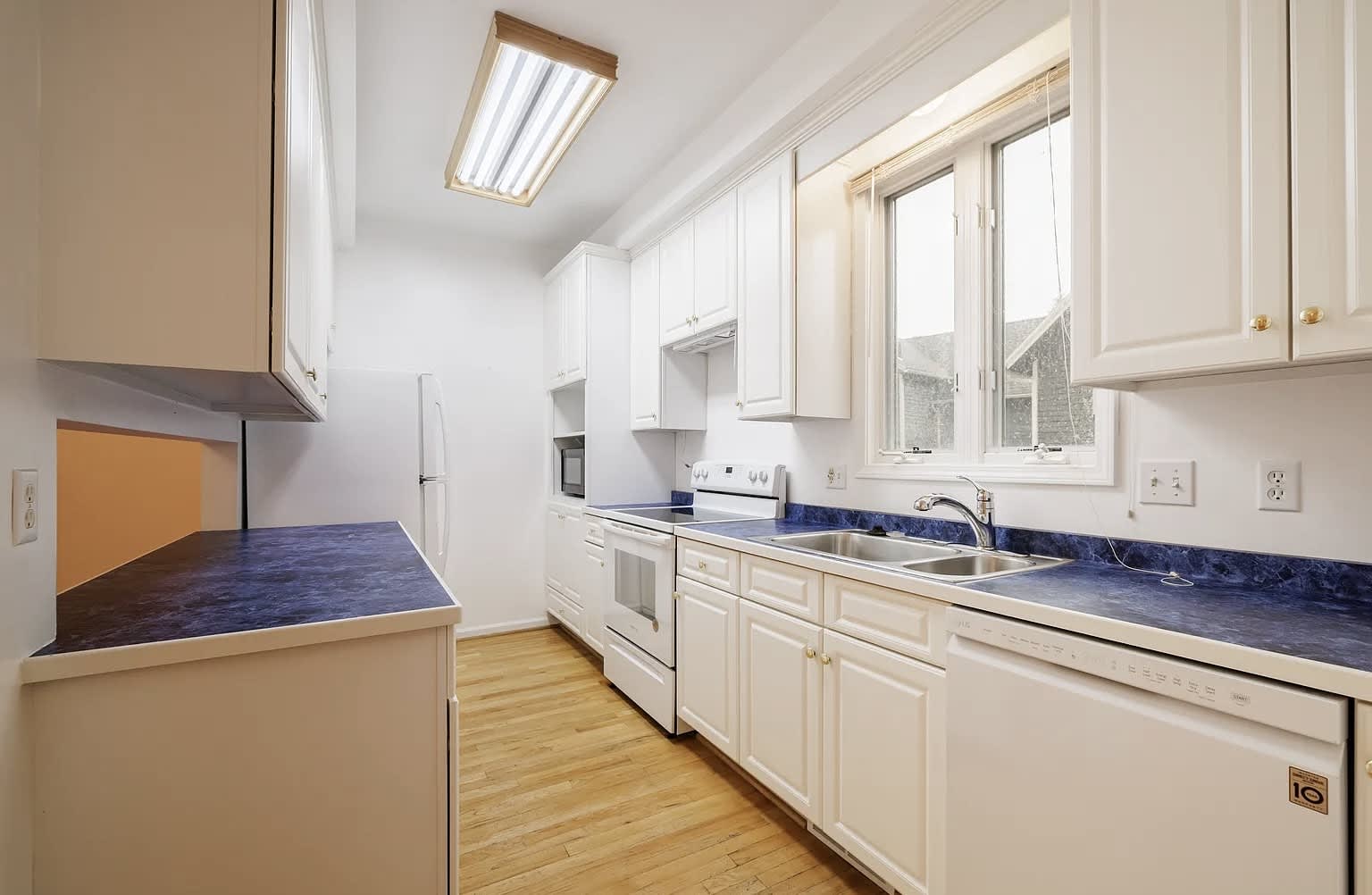 12 Grove St – photo 4