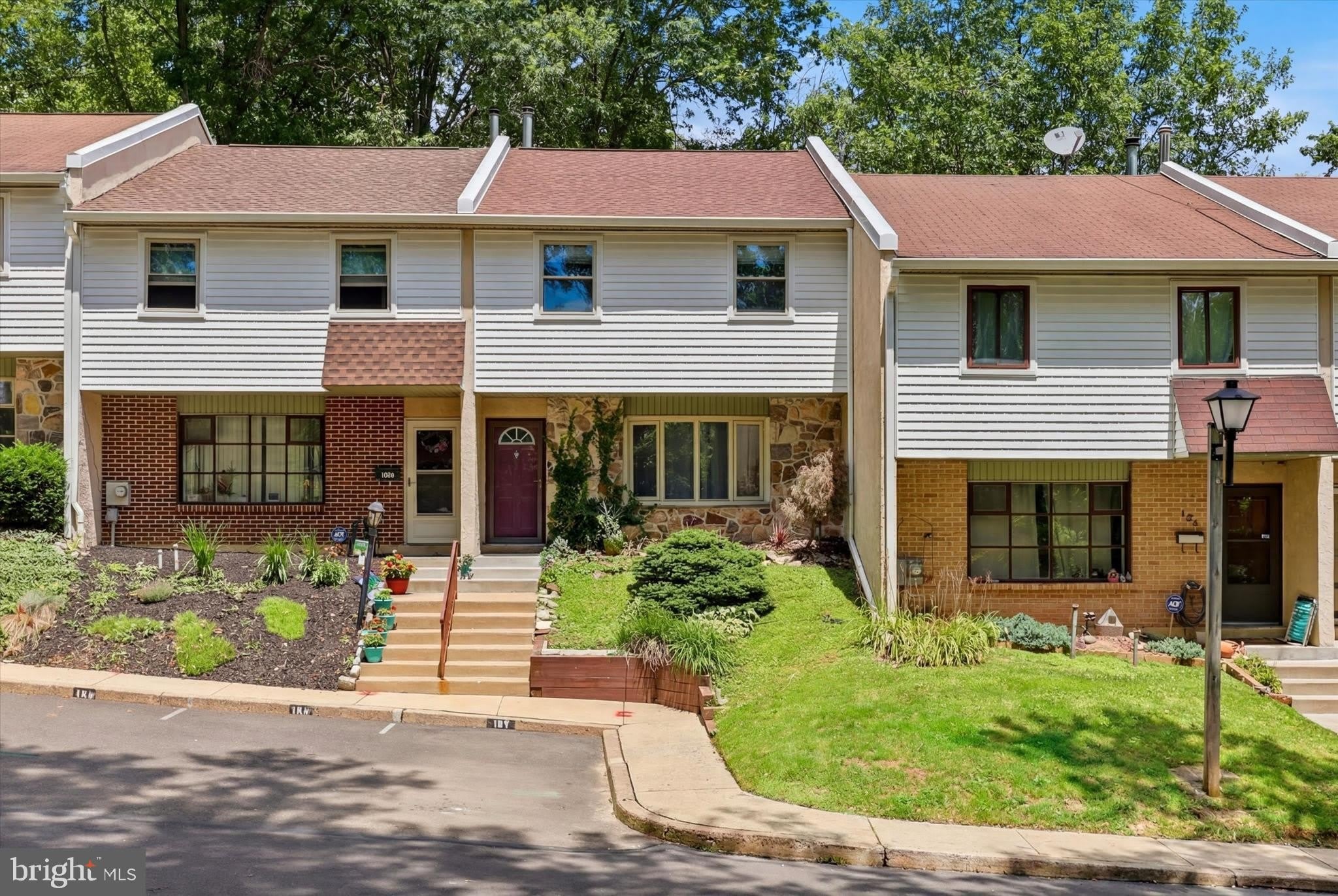 106 WOODSIDE Circle – photo 1