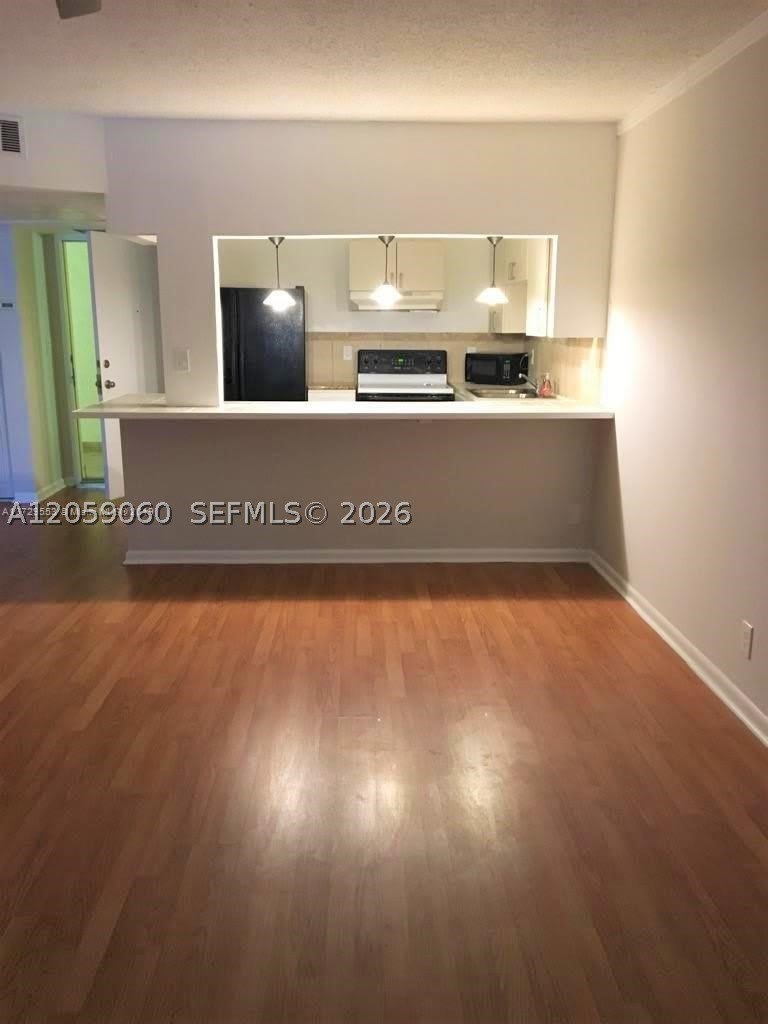 259 S Cypress Rd – photo 4