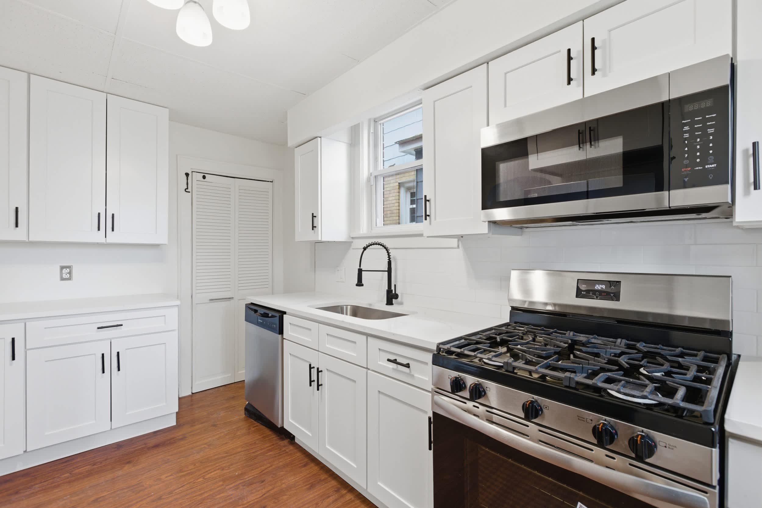240 Ridgewood Avenue – photo 5