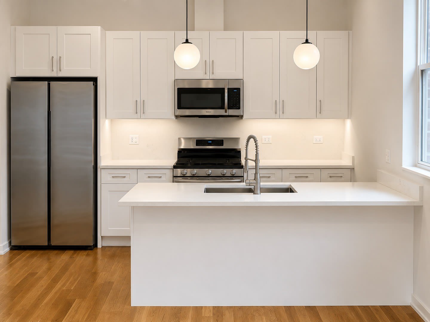 822 N Winchester Avenue – photo 4