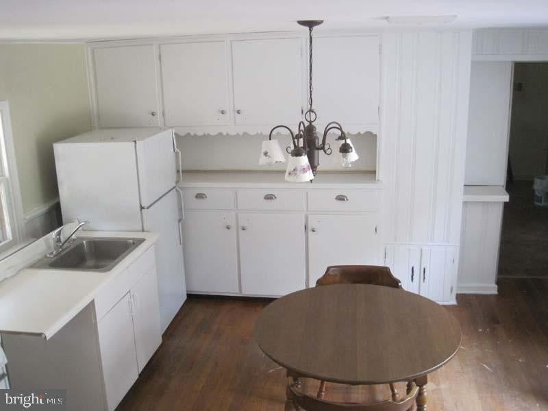 2215 BUSTARD RD – photo 2