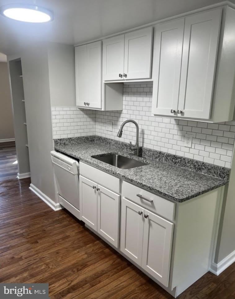 5748 YELLOWROSE Court – photo 3
