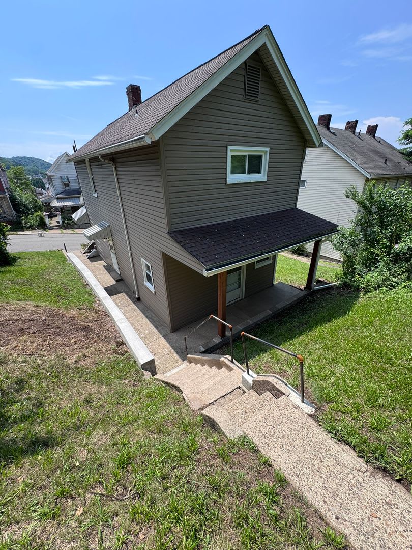 Fully Updated 3-Bed 1-Bath House w/ Covered Porch in Christy Park!!! – photo 1