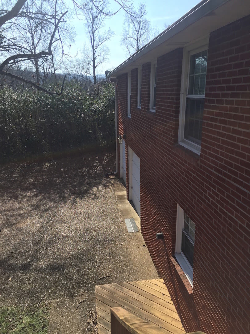 GREAT LOCATION!! Nicely updated home!! – photo 3