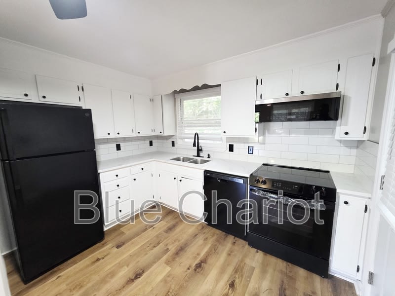 1705 Smith Level Road – photo 3